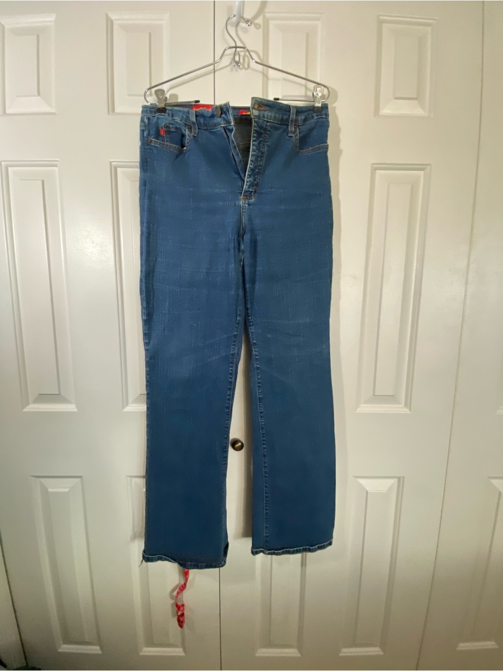 NYDJ Classic Straight-Leg Jeans in Medium Blue
